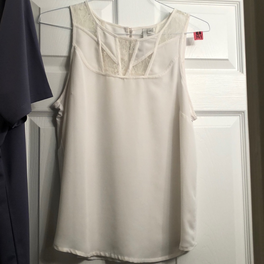 Lauren Conrad lace top